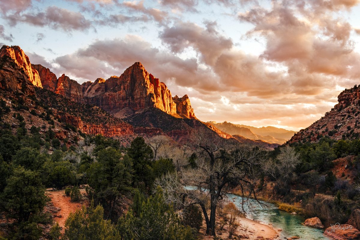 Watchman mountain in Zion National Park at sunset